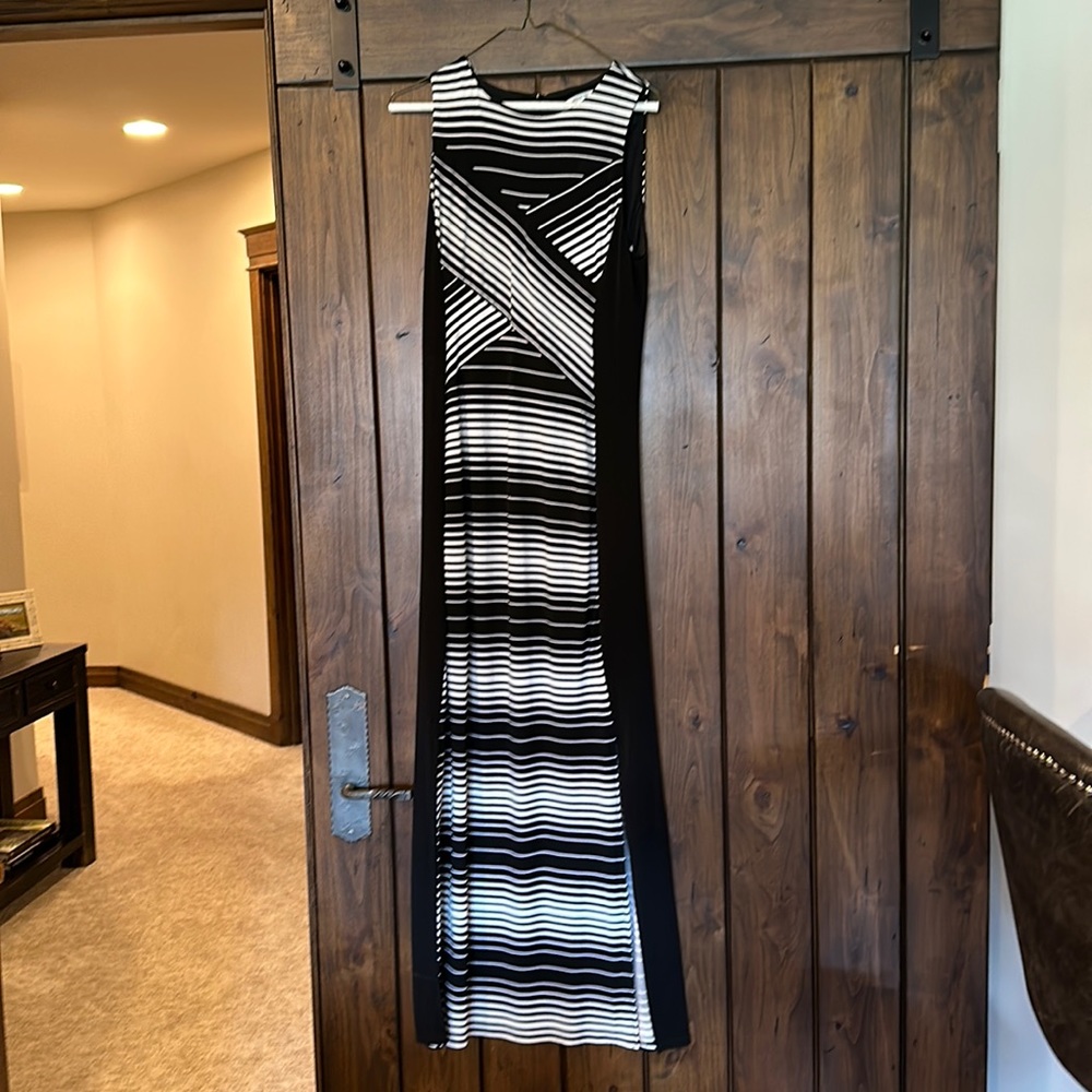 Long comfortable summer, White House, Black market, stretchy dress beautiful